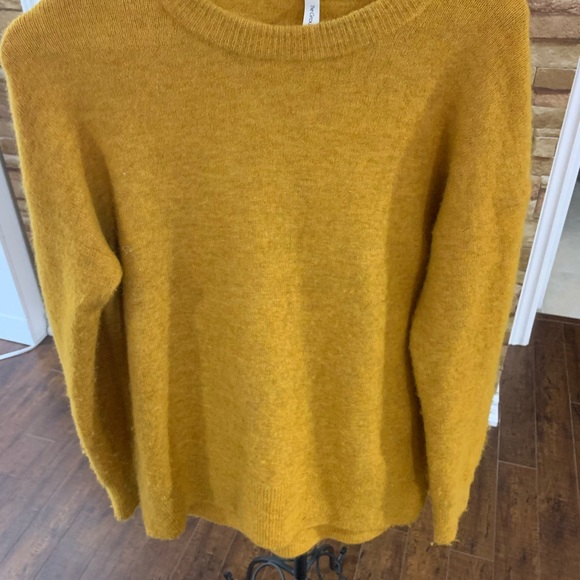 Babaton sweater - Picture 6 of 6